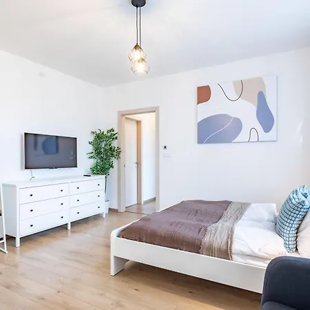 Apartament - Balcony - Modern